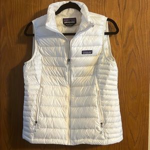 Women’s Patagonia white vest